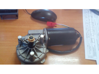 Моторчик стеклоочистителя с редуктором H'2011 HOWO (ХОВО) WG1642741001 фото 1 Владивосток